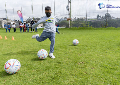 Fútbol con el balón oficial del Mundial Qatar 2022